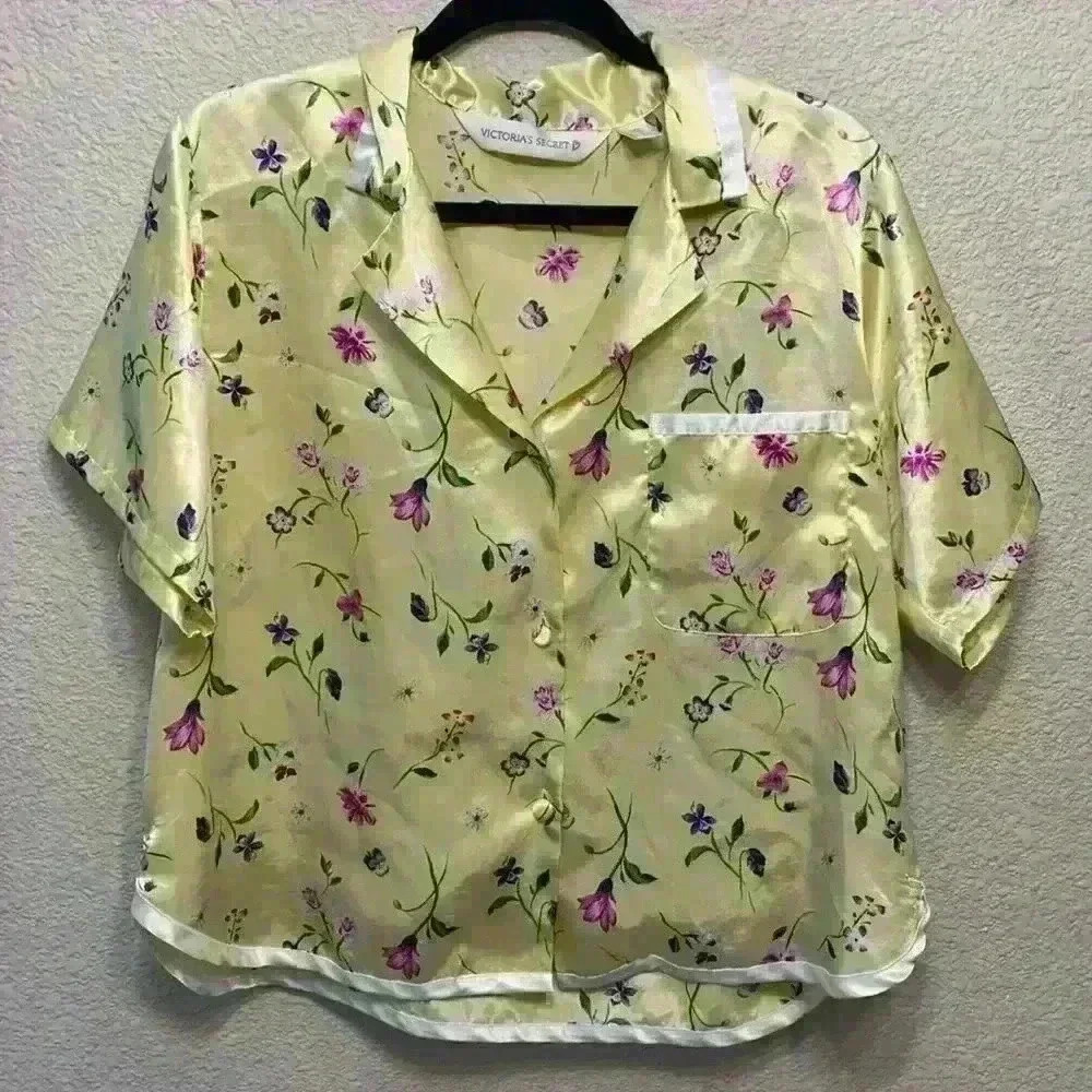 Victorias Secret pj Yellow floral  sz M satin button down sleepwear silky *flaw